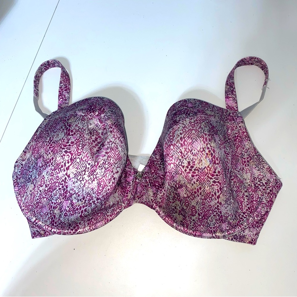 Le Mystère Bra 38G Great Condition Dotted Design Plunge Neckline Underwire